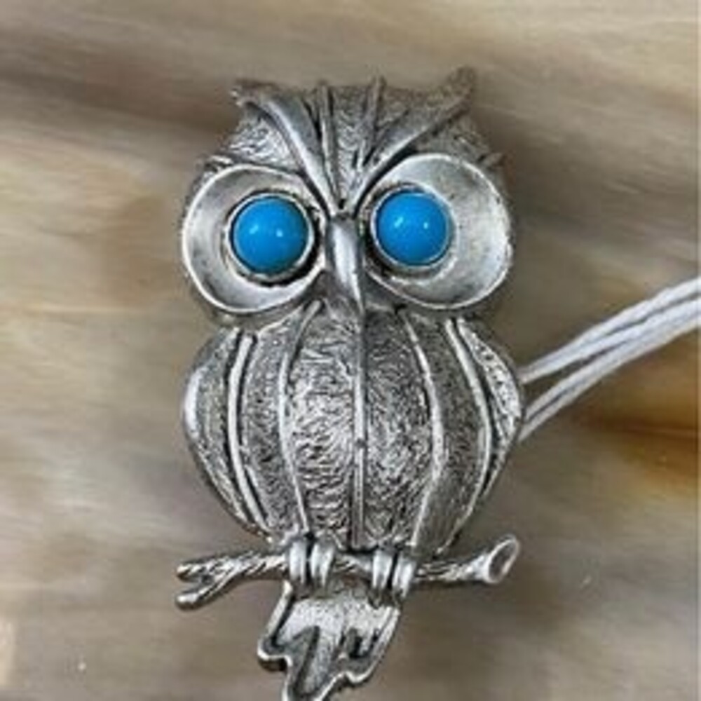 Owl Brooch with Turquoise Accent Eyes Vintage Signed JJ